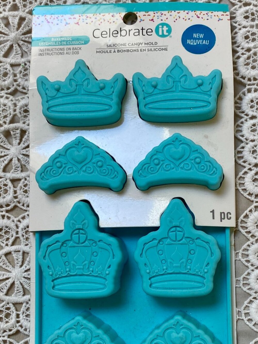NEW IN PACKAGE – Celebrate It! Crown Candy Mold
